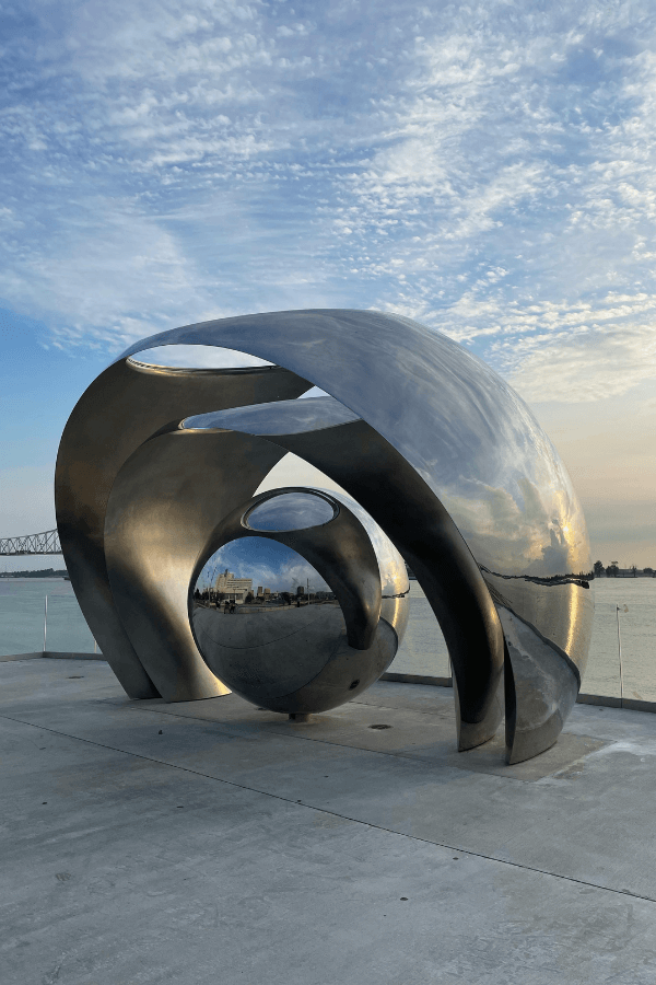 Metal wall art in a non-figurative image