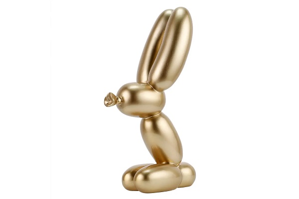 Sculpture 'A Precious Pet'