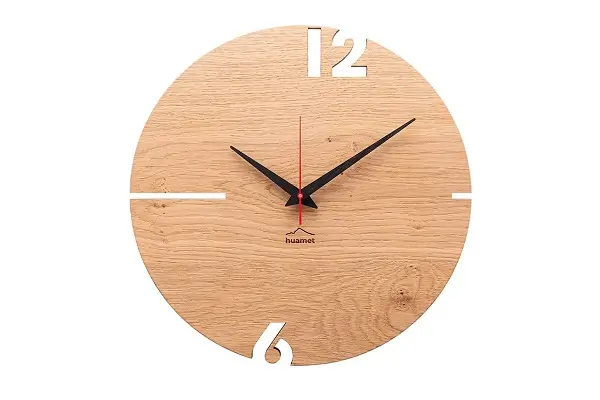 Designer clock 'Puhr (oak round)'